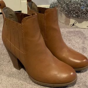 Francesca’s boots